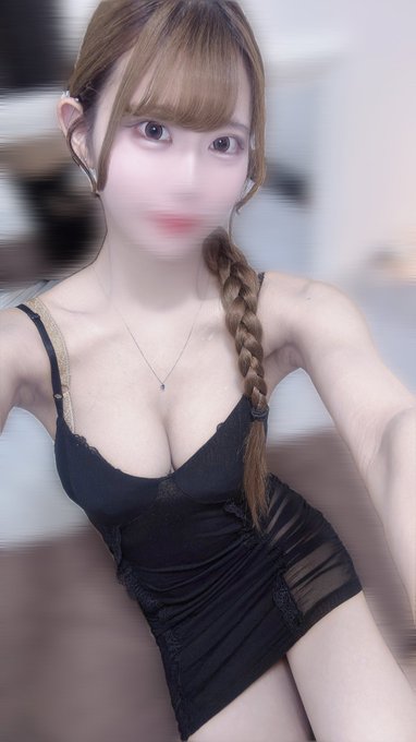 R’sSPA らら|三つ編みが可愛いタイトミニワンピ姿の美人セラピスト