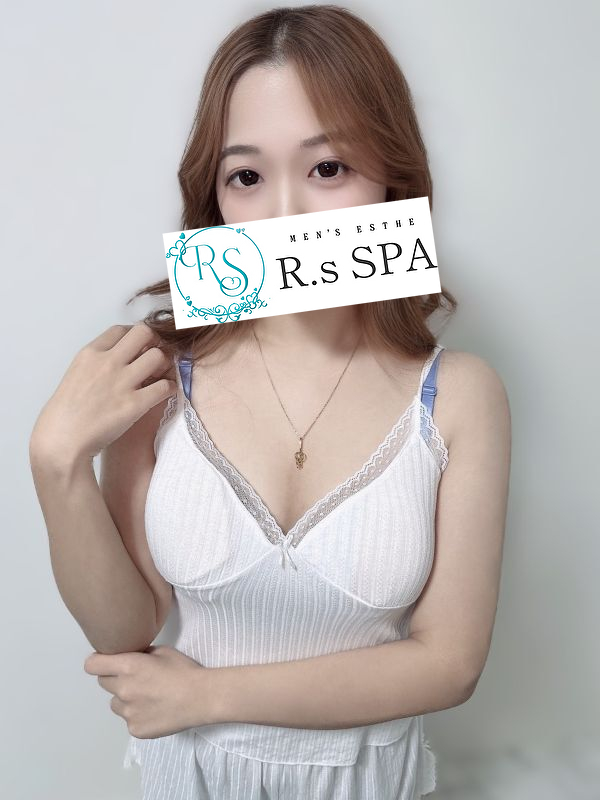 アールズスパゆうりの宣材写真｜色気と愛嬌を兼ね備えた人気セラピスト